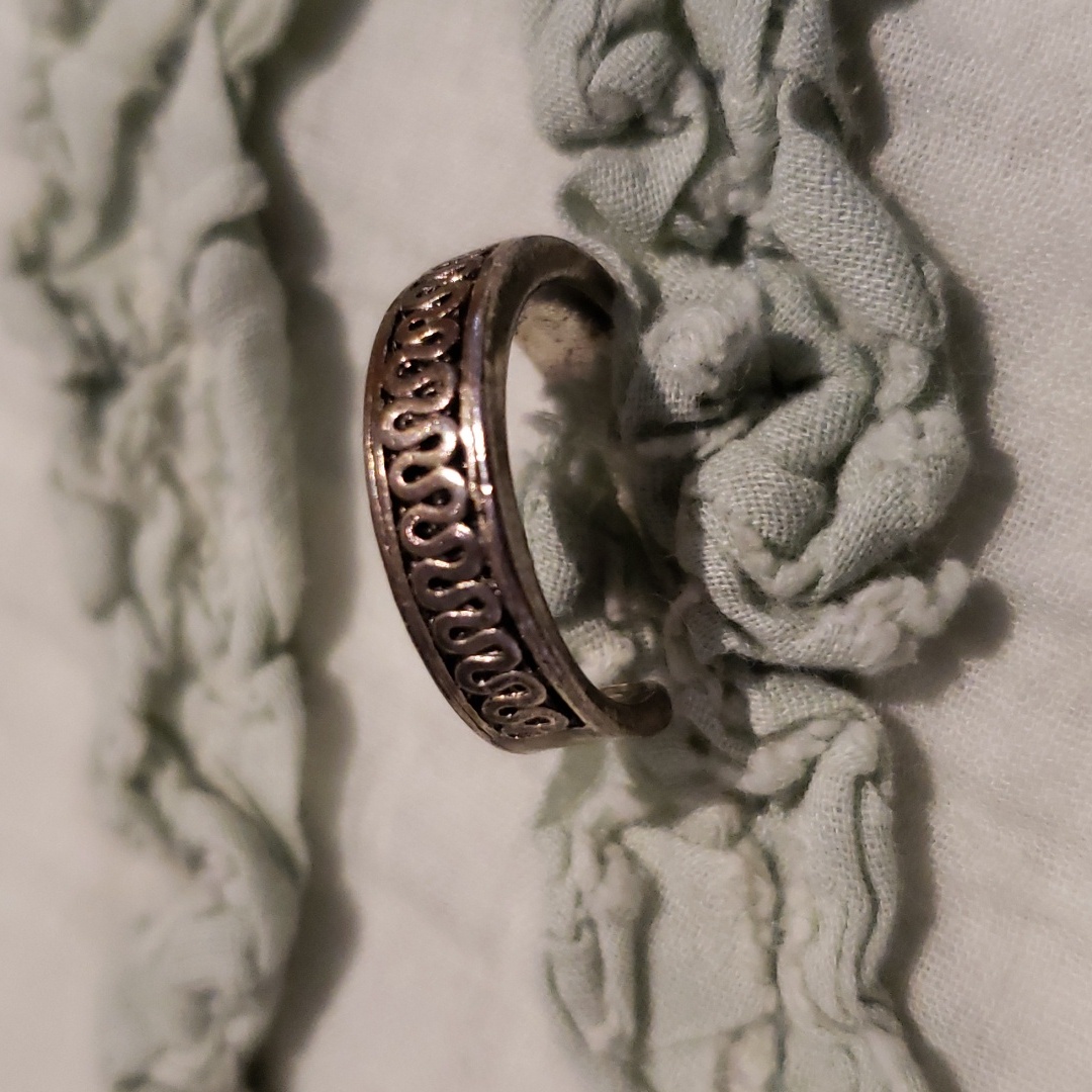 Wave Design Toe Ring